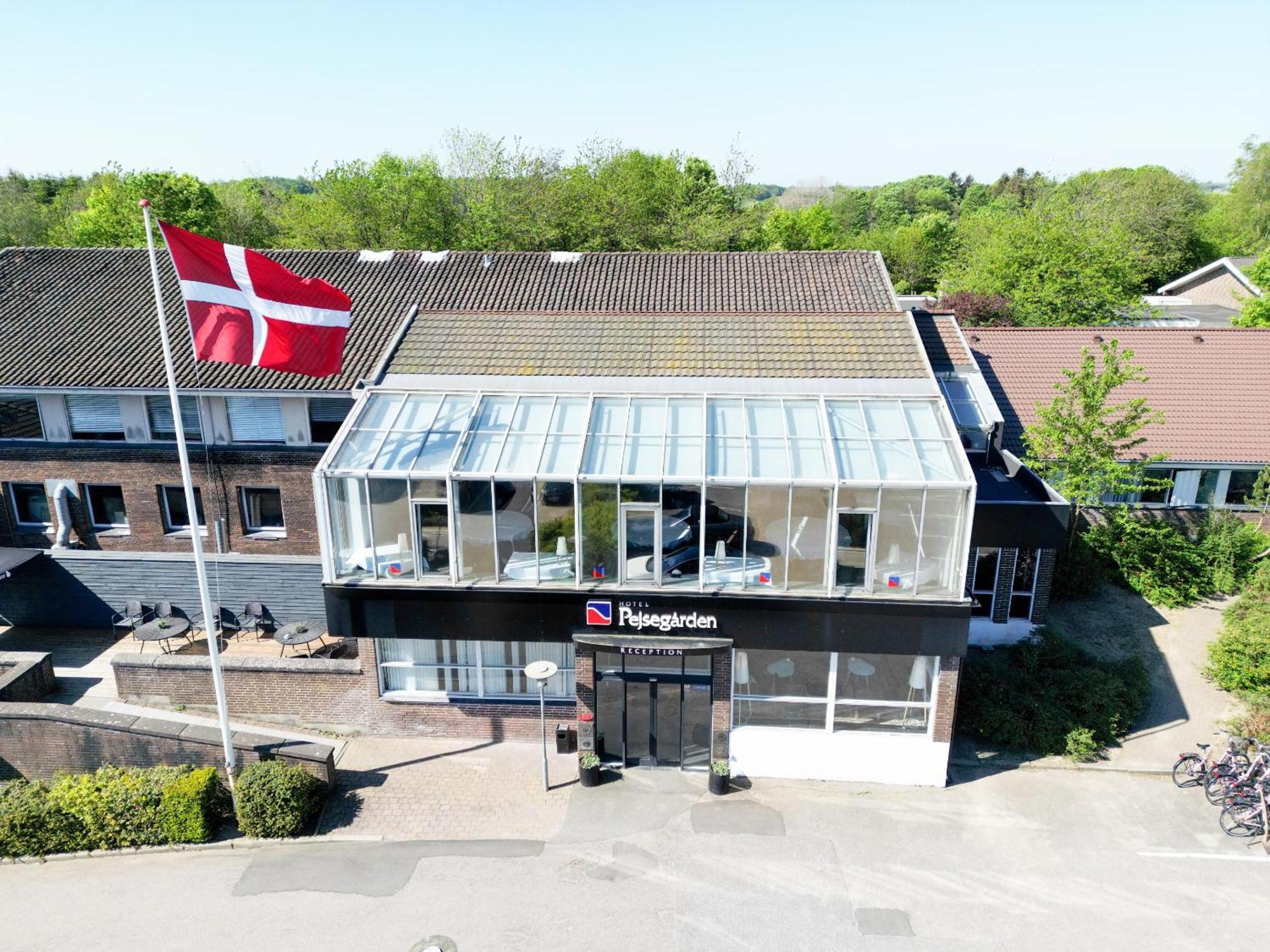 Hotel Pejsegaarden Brædstrup Esterno foto